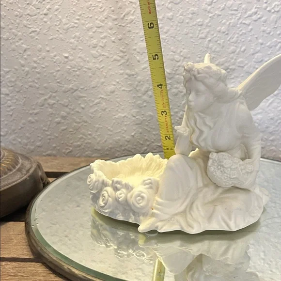 White Fairy Figurine with Rose Bowl - Picture 10 of 10